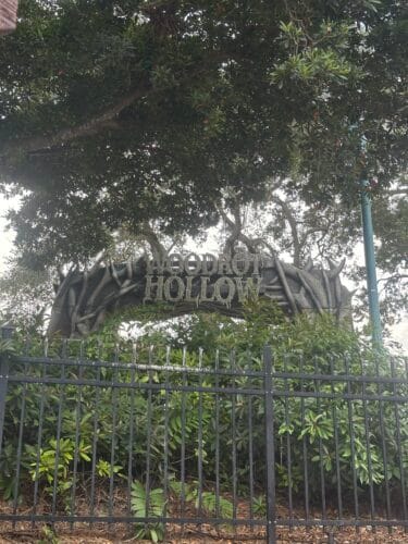 Woodrot Hollow entrance sign